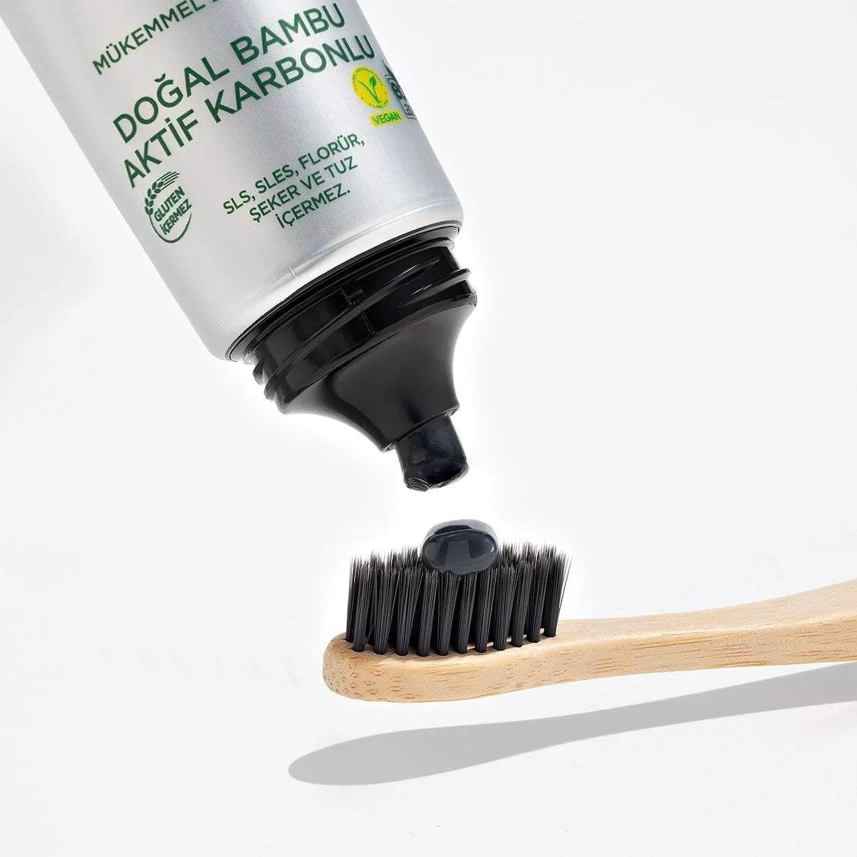 EYÜP SABRİ TUNCER Natürliche Bambuskohle Zahncreme 90 ml